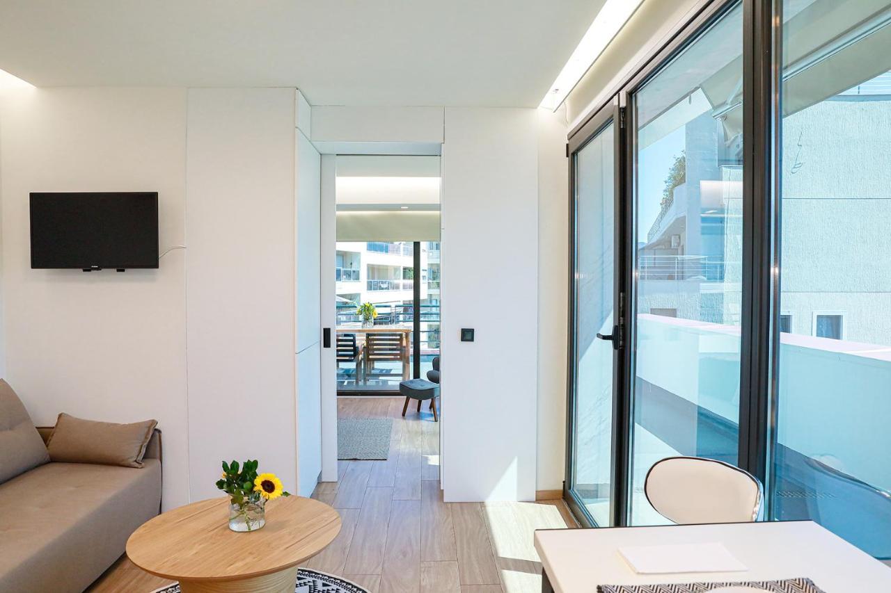 The First Key Luxury & Small Apartment In The Center Of Xanthi Exteriör bild