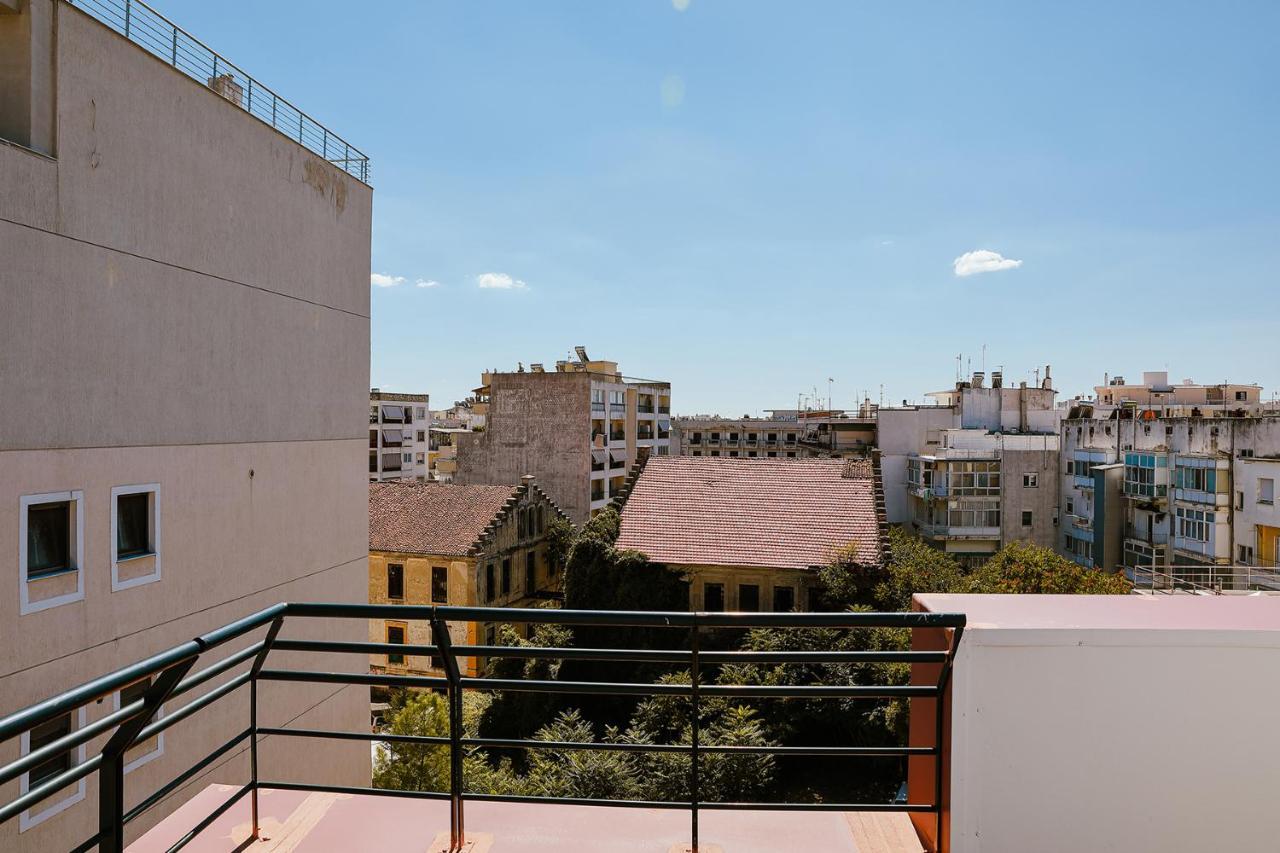 The First Key Luxury & Small Apartment In The Center Of Xanthi Exteriör bild