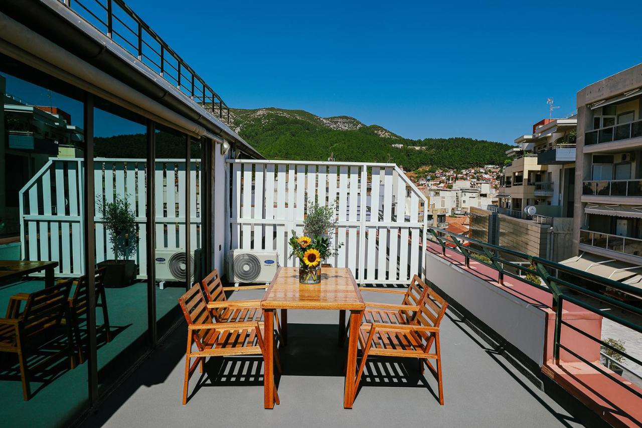 The First Key Luxury & Small Apartment In The Center Of Xanthi Exteriör bild